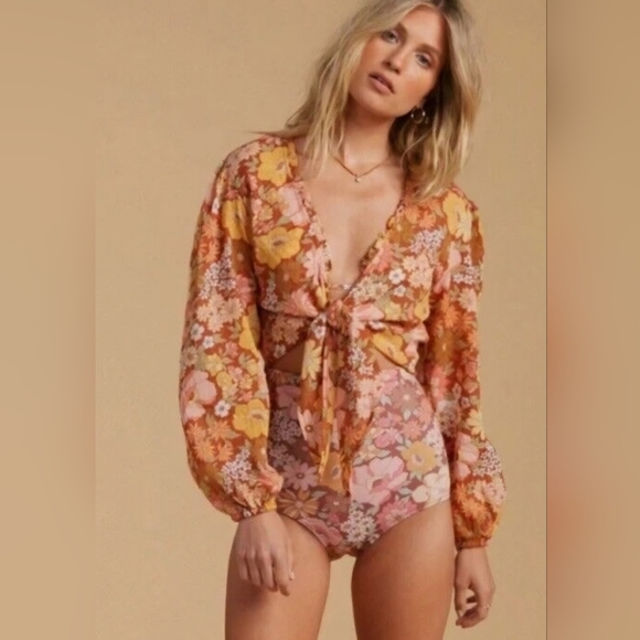 Salty Blonde x Billabong Float On Crop Top - Picture 1 of 7